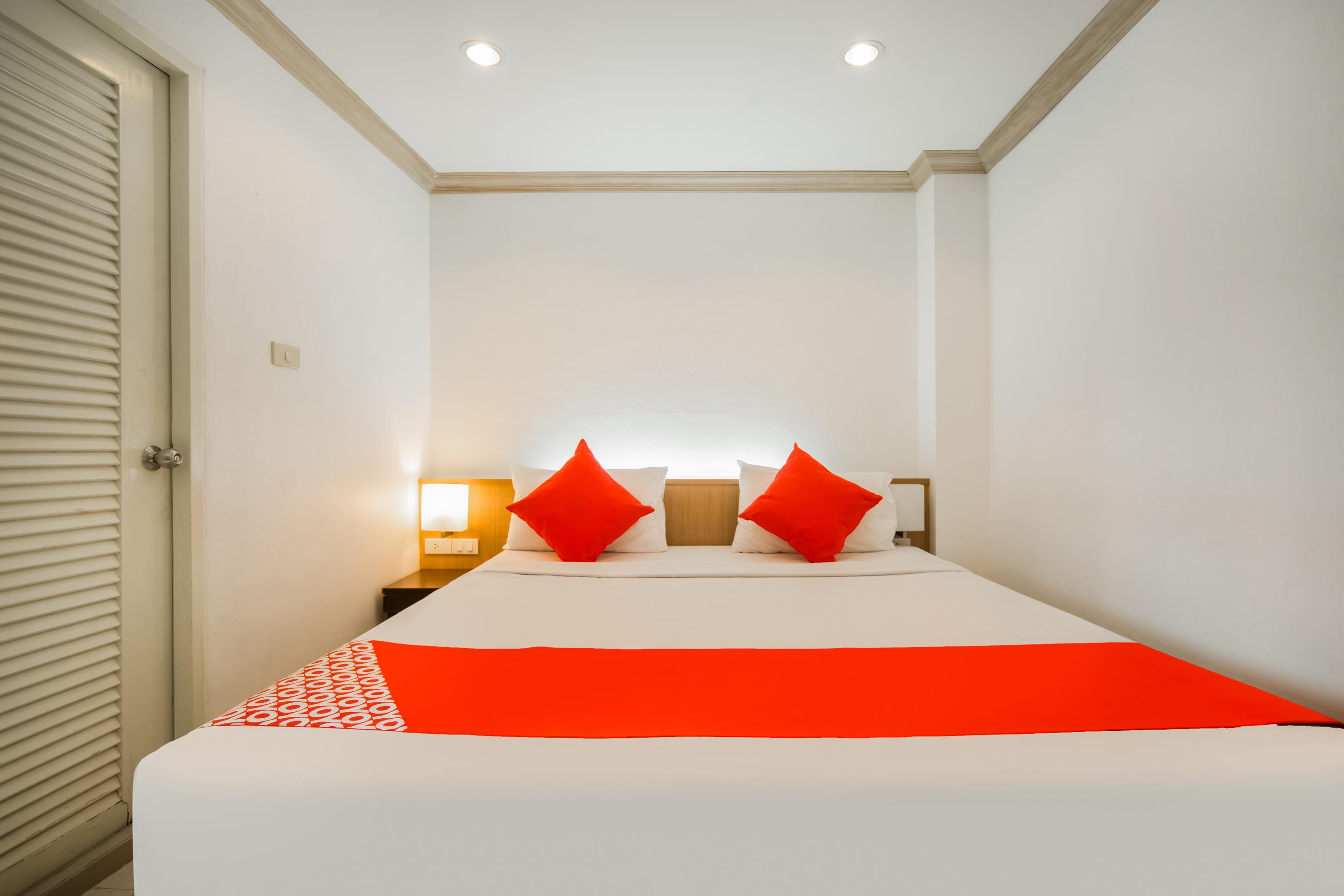 Oyo 232 Patong City Hometel Luaran gambar