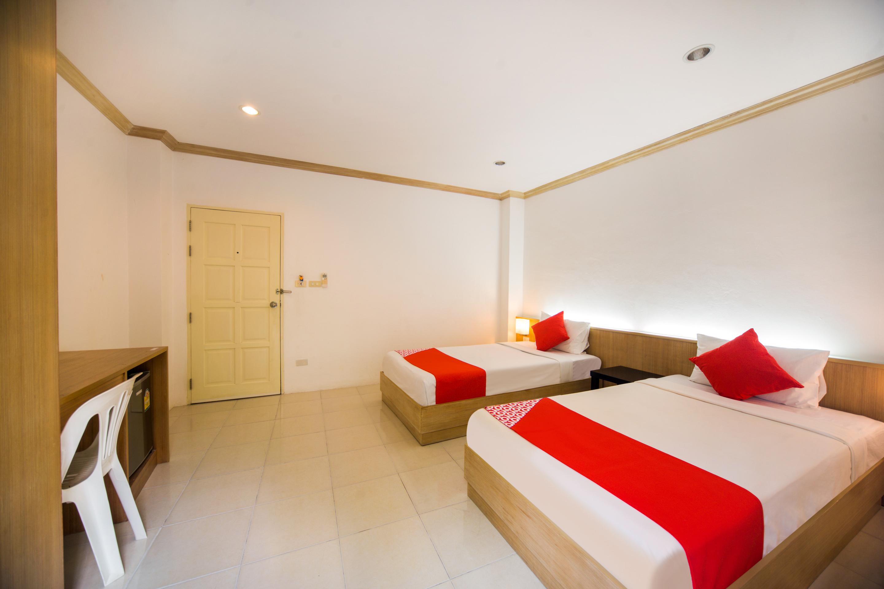 Oyo 232 Patong City Hometel Luaran gambar
