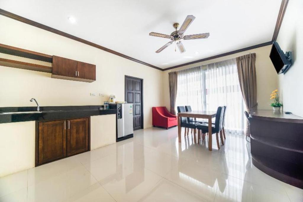 Oyo 232 Patong City Hometel Luaran gambar