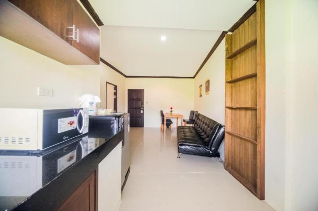 Oyo 232 Patong City Hometel Luaran gambar