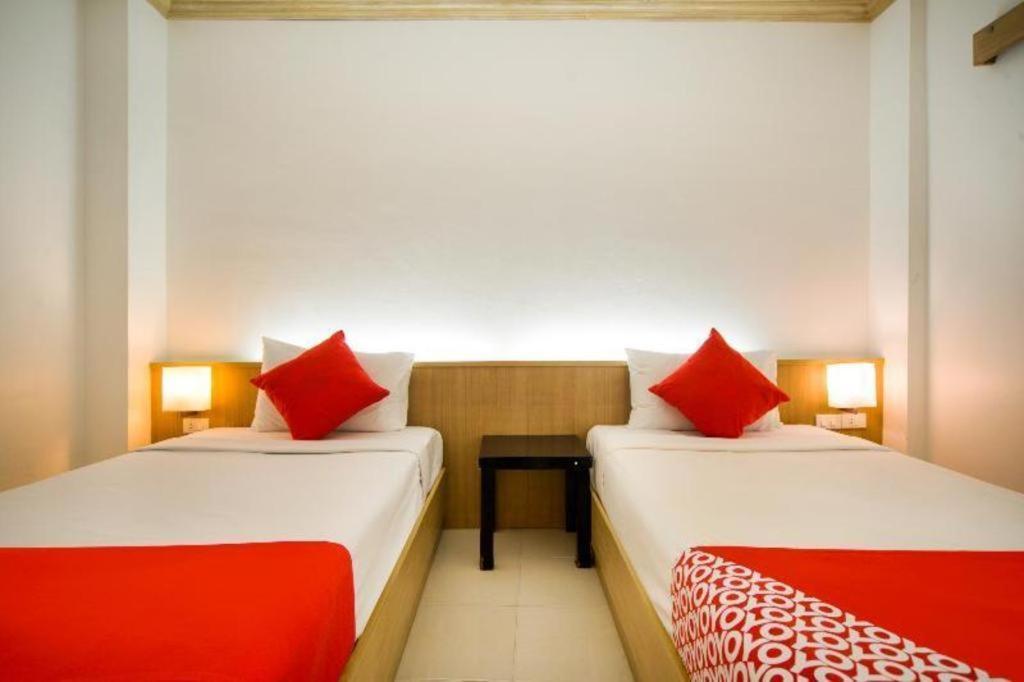 Oyo 232 Patong City Hometel Luaran gambar