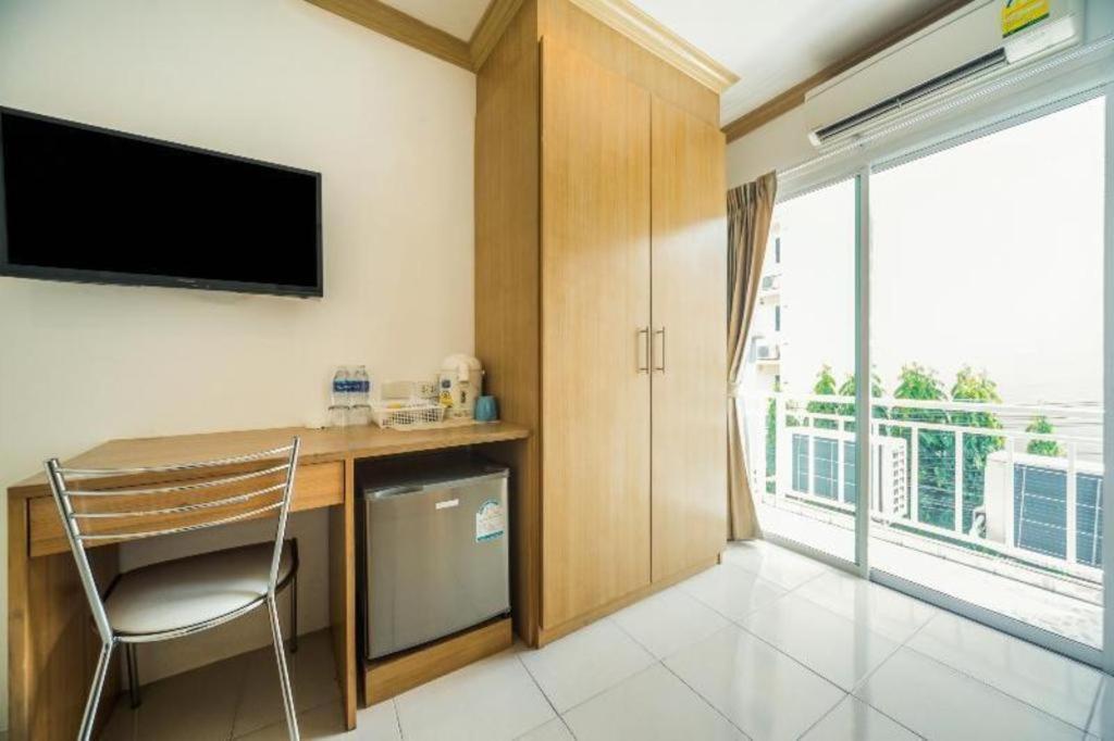Oyo 232 Patong City Hometel Luaran gambar