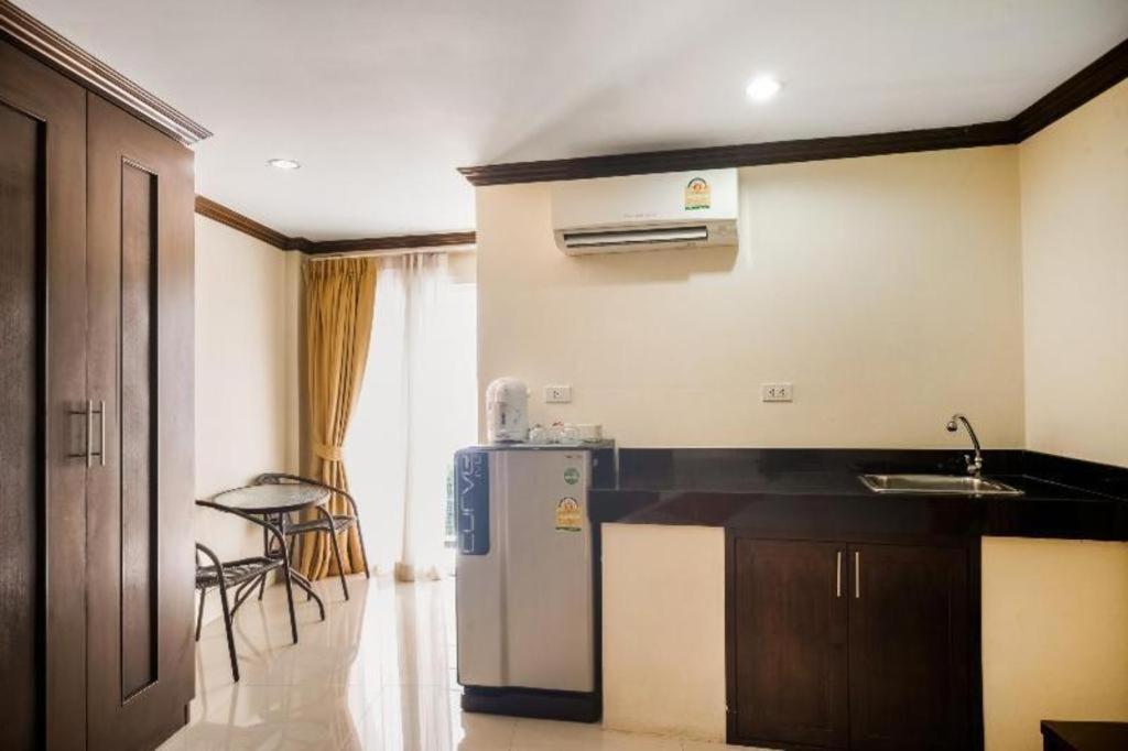 Oyo 232 Patong City Hometel Luaran gambar