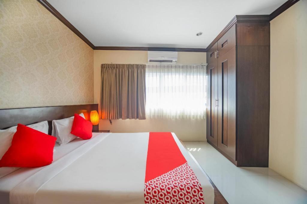 Oyo 232 Patong City Hometel Luaran gambar