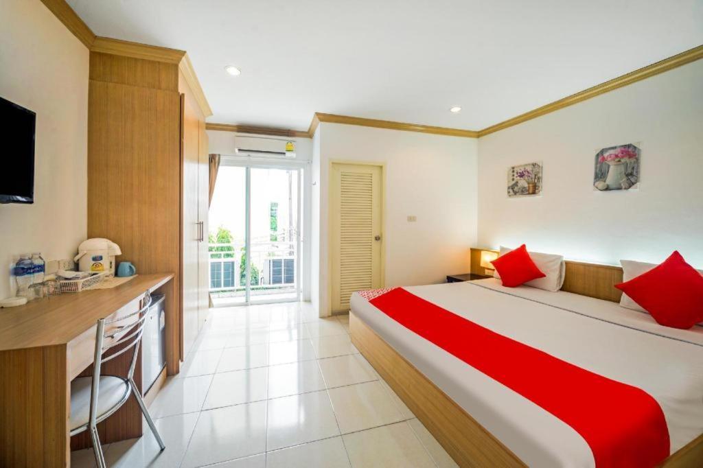 Oyo 232 Patong City Hometel Luaran gambar